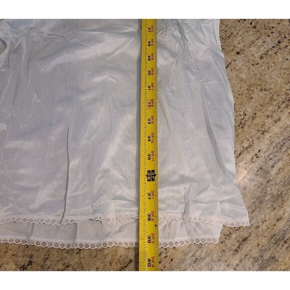 Vintage Miss Elaine Nightgown Size L ?? Blue Lace Button nightgown *flaws* - Picture 3 of 16